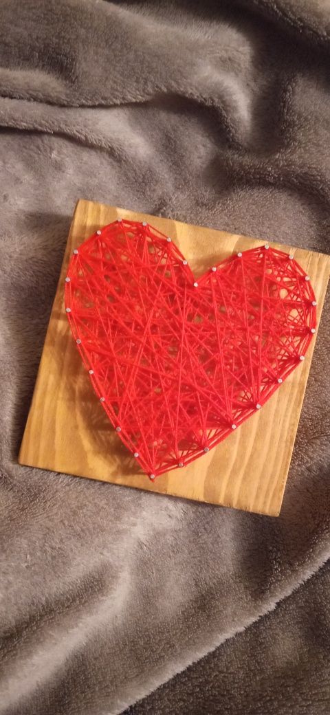 Obraz string art,  serce na walentynki