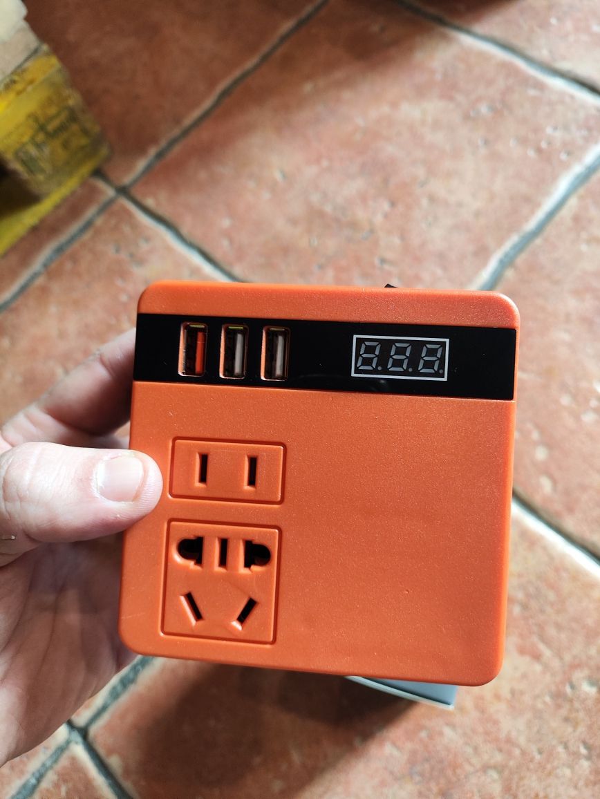 Аккумуляторный инвертор напряжения Техас TAOE-IN300/120ват/USB/по АКБ