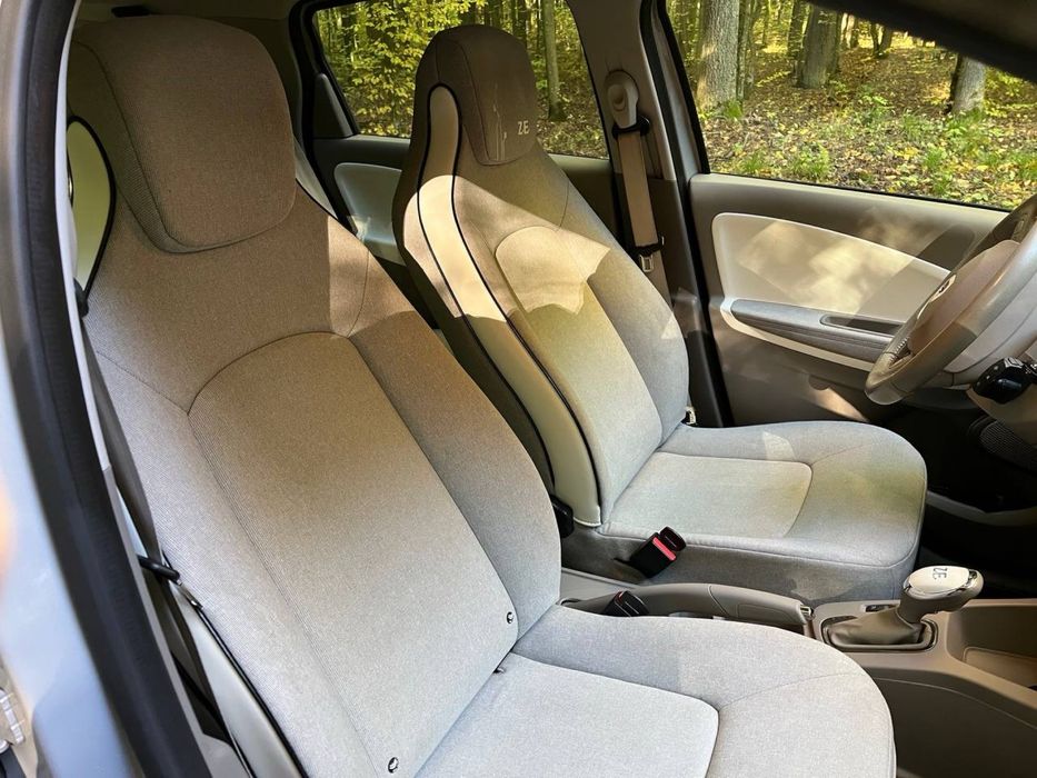 Renault zoe 41kwh 2017р запас ходу 300км