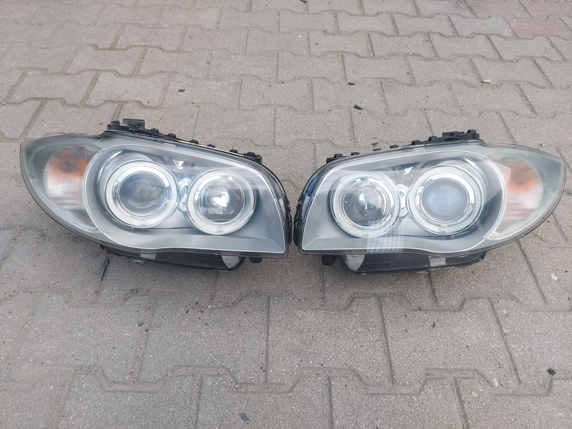 Lampa reflektor BMW E81 E82 E87 E88 przed liftem xenon prawa lewa EU