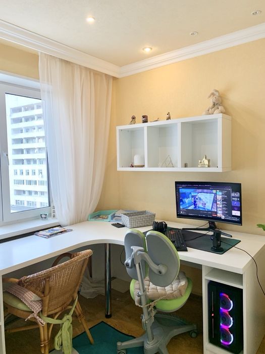 Продам 5-ти кімнатну квартиру з АО  ДНС поруч з річкою