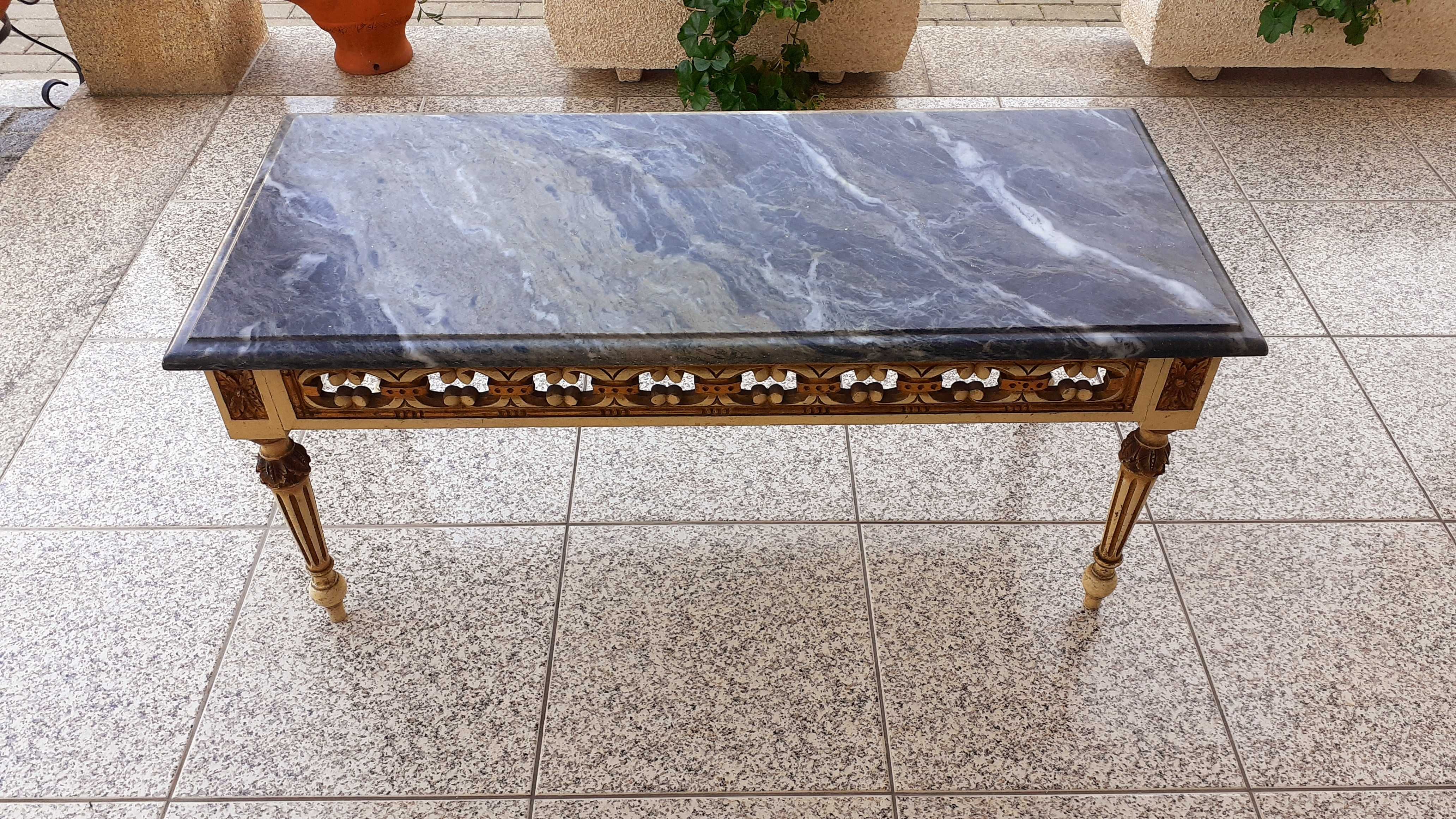 Mesa de Centro em Talha Vintage