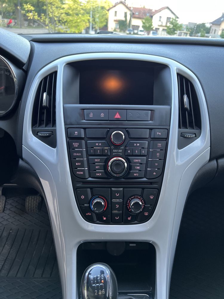 Opel Astra j 1.7 2012р ТОРГ