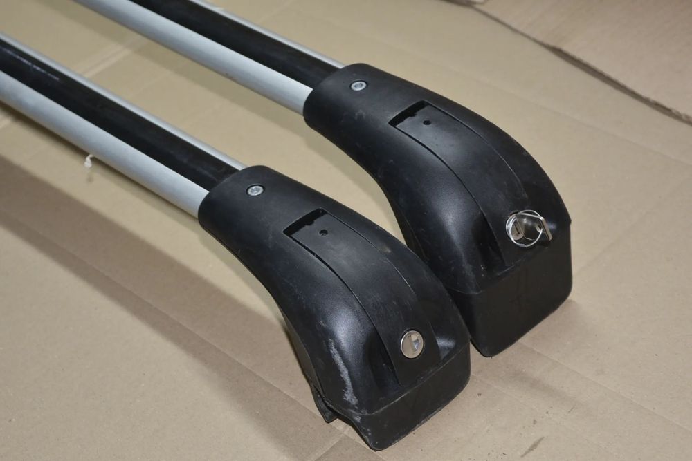 Peugaot 207  Poprzeczki Dachowe Peugeot Alu klucz