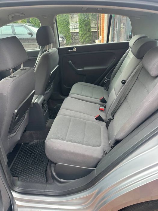 Продам Golf 5 + - 1.6 бензин