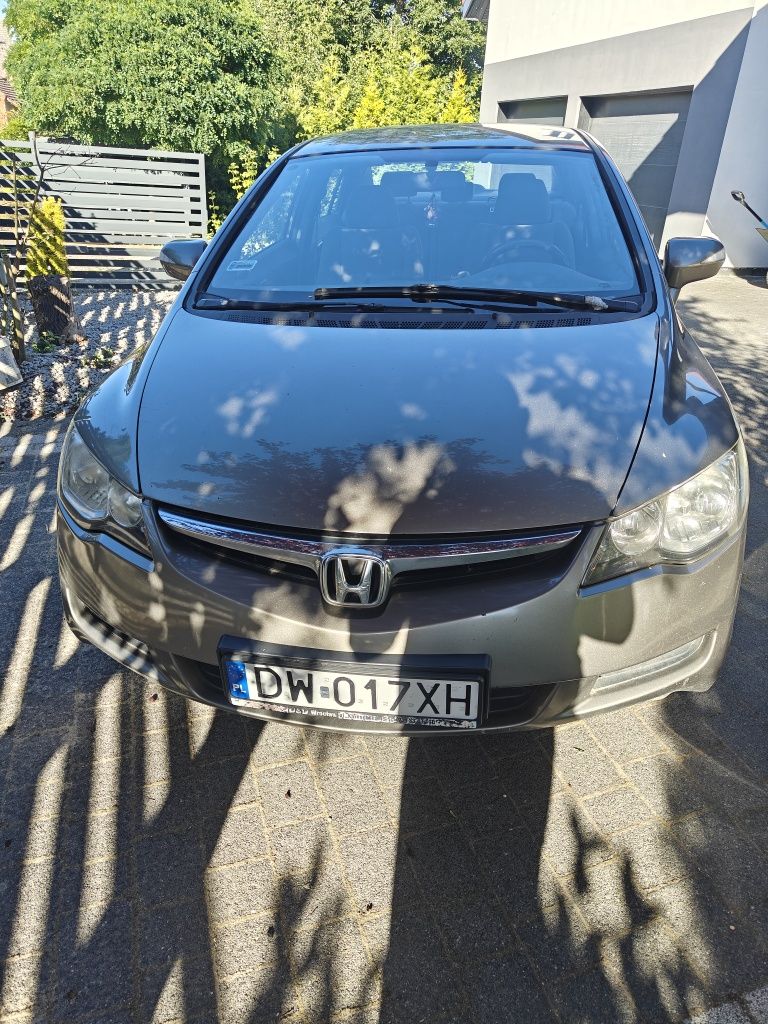 Honda Civic VIII SEDAN 1,8 Benzyna