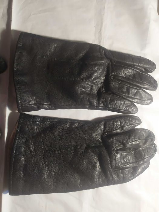 Перчатки кожаные  на узкую женскую руку (1пара-85грв)