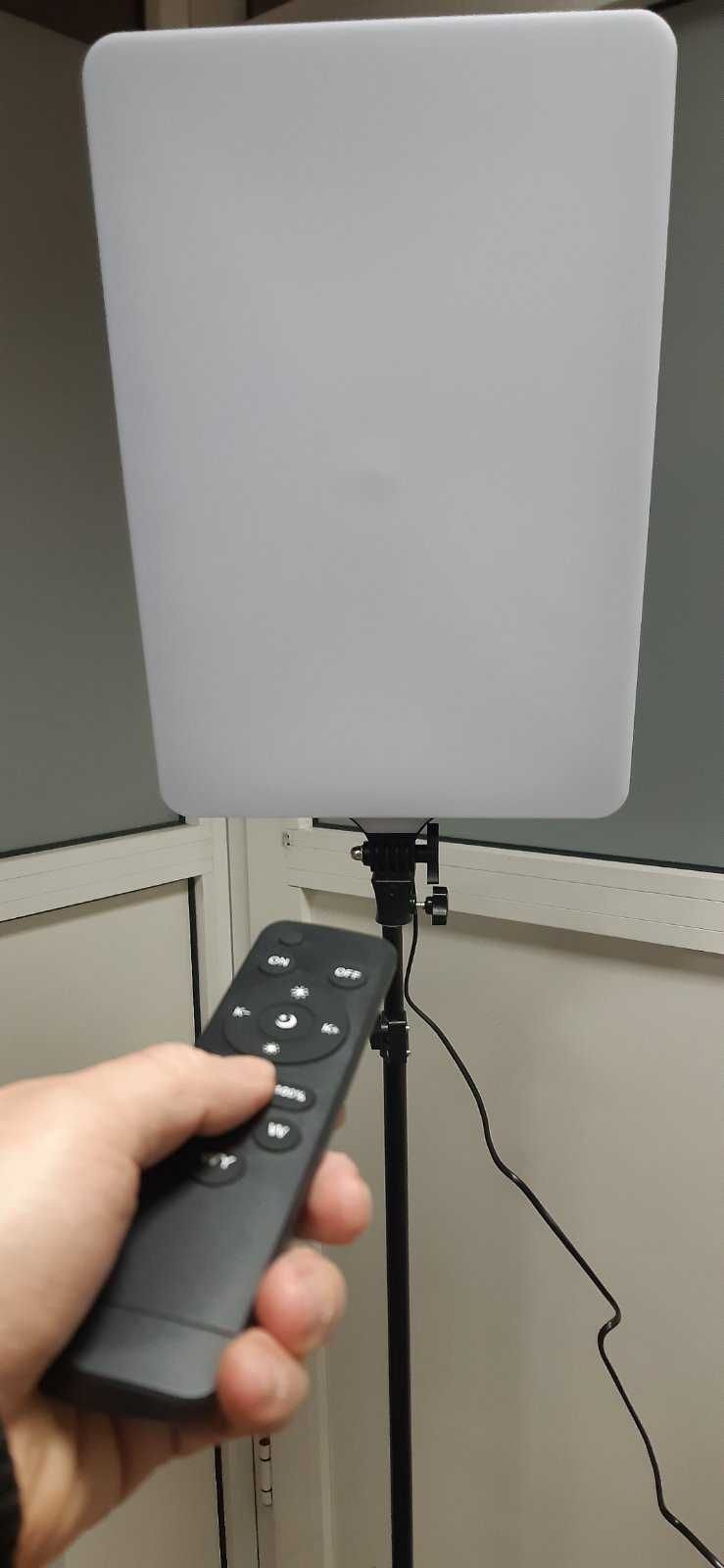 Прямоугольная профессиональная  LED лампа для фотостудии с штативом