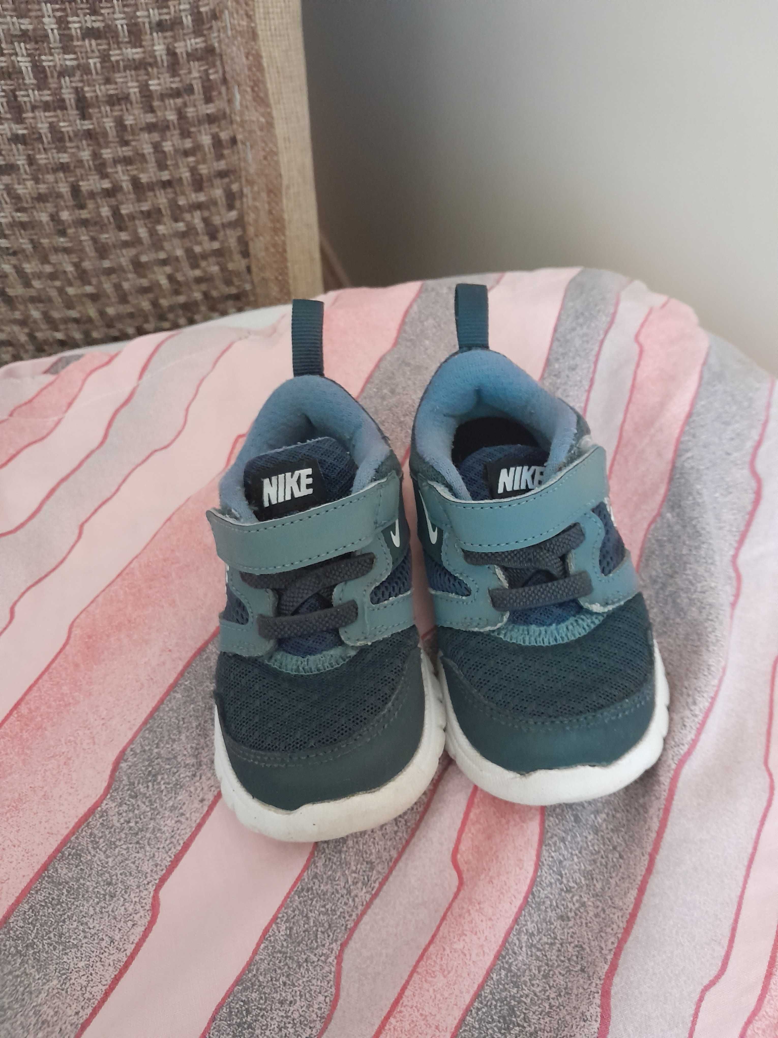Кросівки Nike для хлопчика 22р