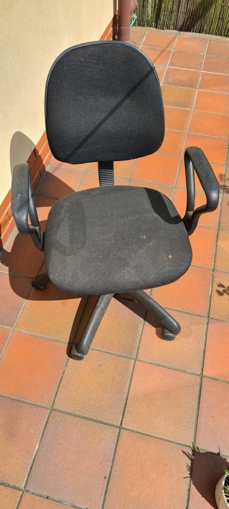 fotel, krzesło na kółkach