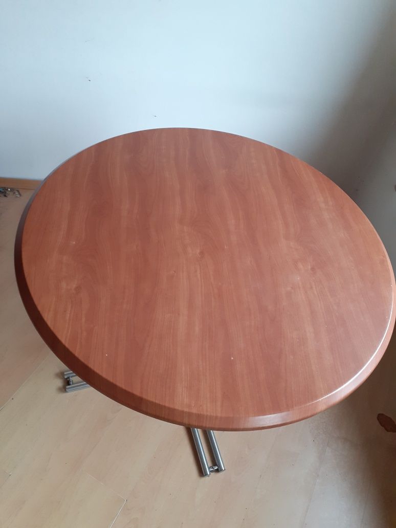 Okrągły stół - solidny i w dobrym stanie