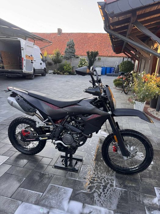 Motocykl KSR MOTO TR125x