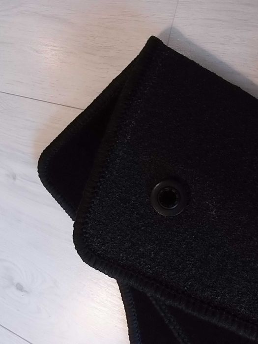 Dywaniki Welurowe FORD GRAND C-MAX Rok 10- Dopasowane STOPERY