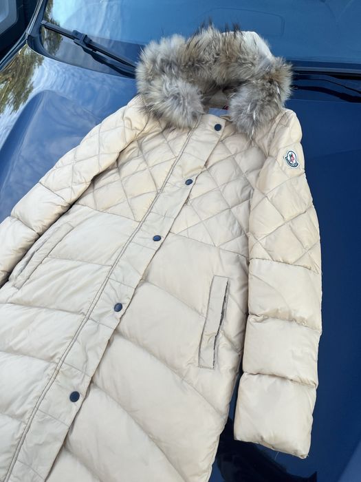 Kurtka płaszcz puchowa damska z kapturem i suwakiem Moncler
