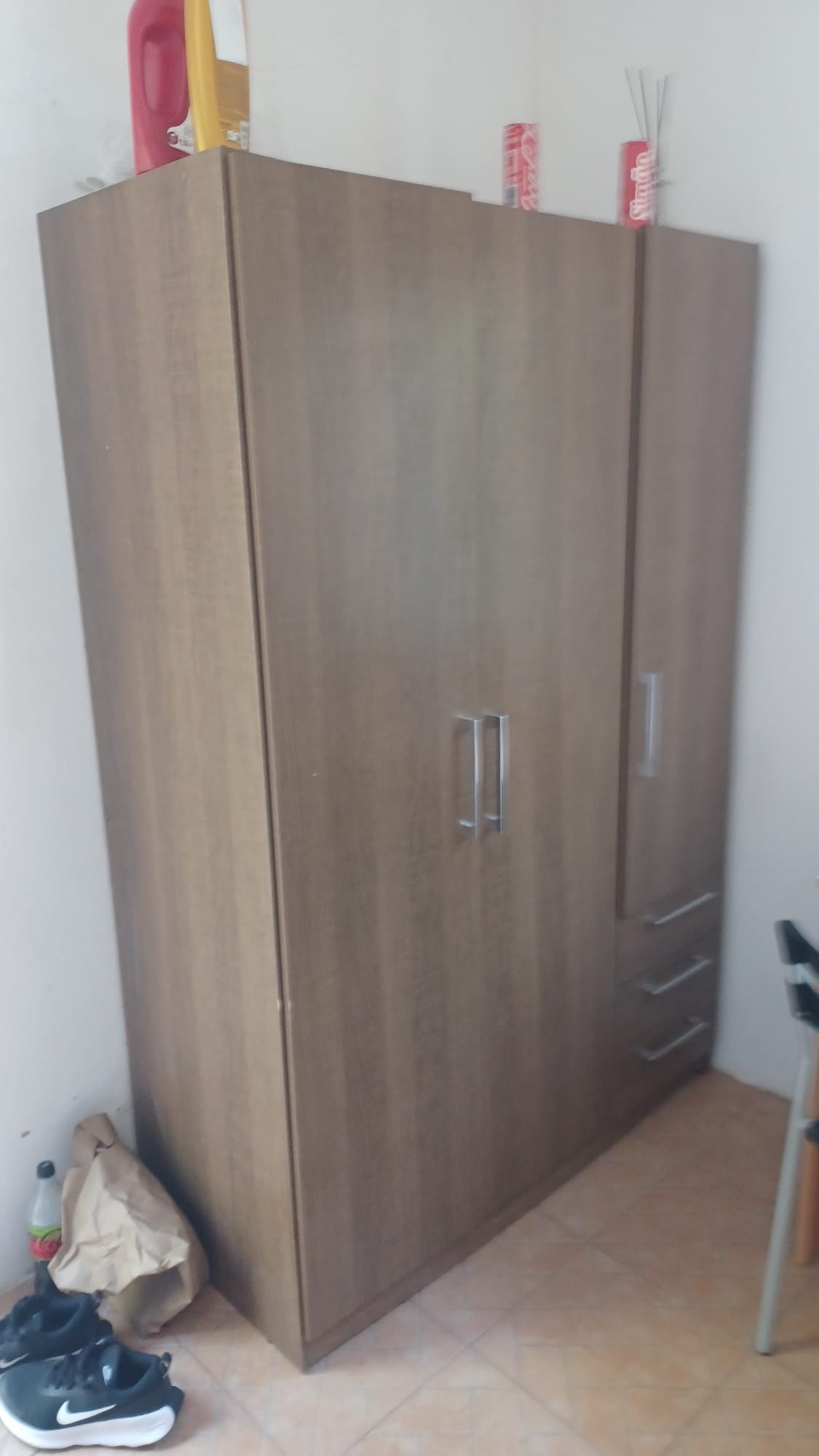 Guarda fatos com 3 portas