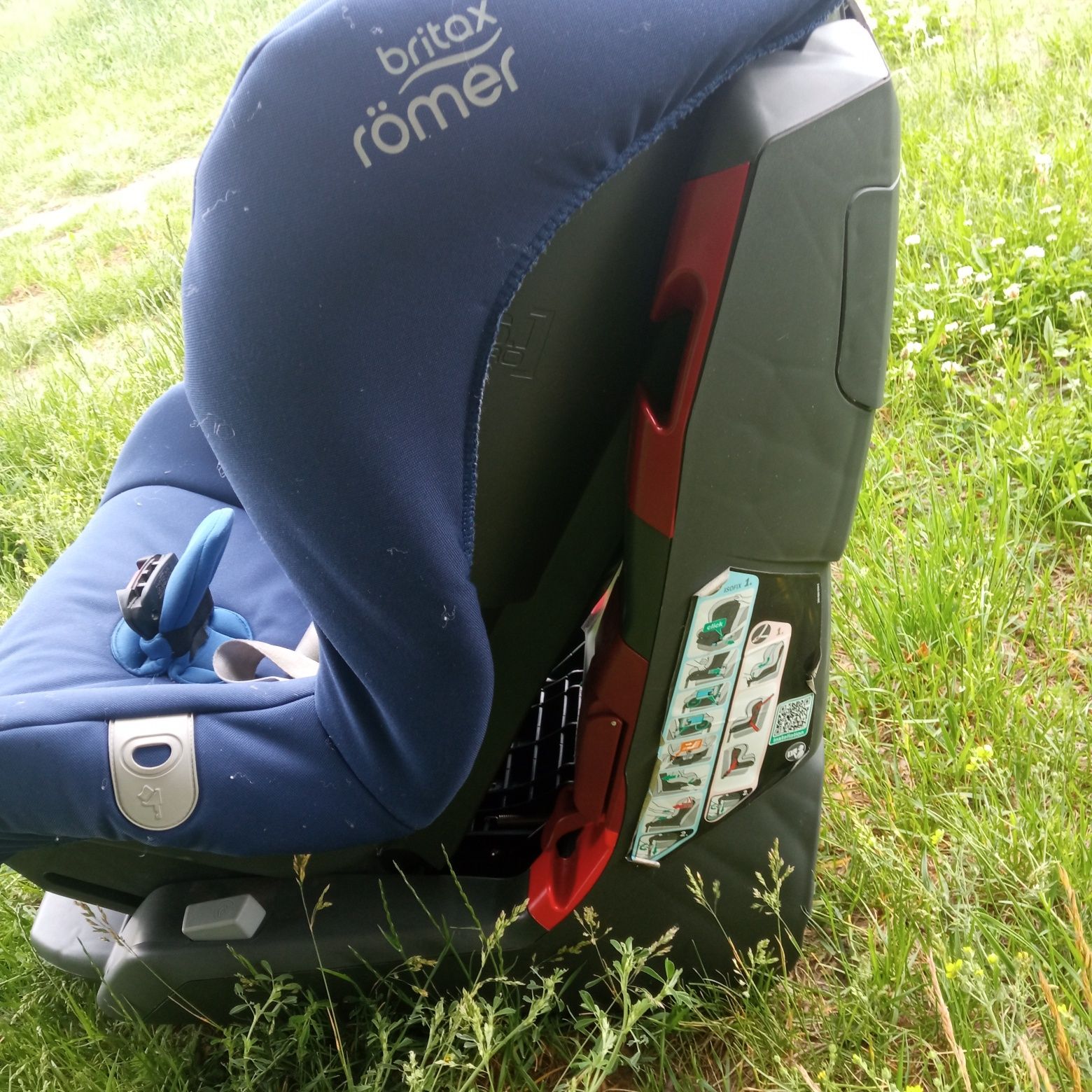 Fotelik samochodowy do przewozu dziecka. 9-18 kg.
BRITAX Romer