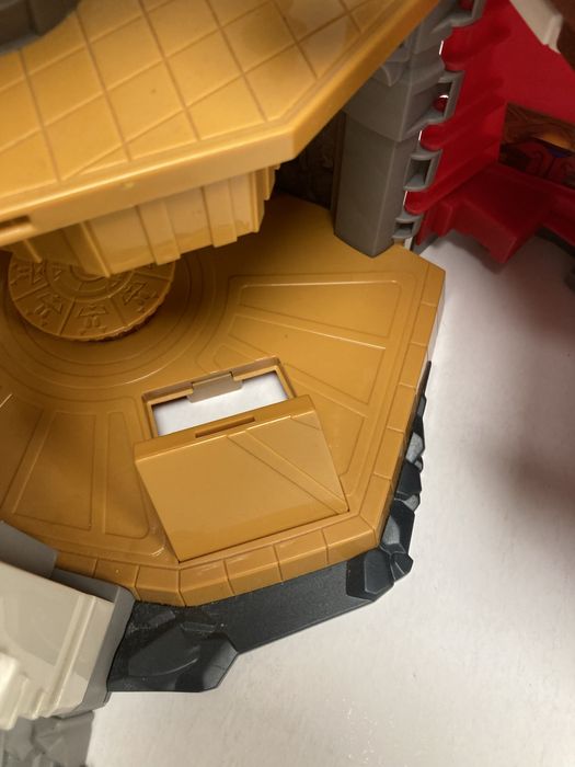 Castelo Gormiti usado