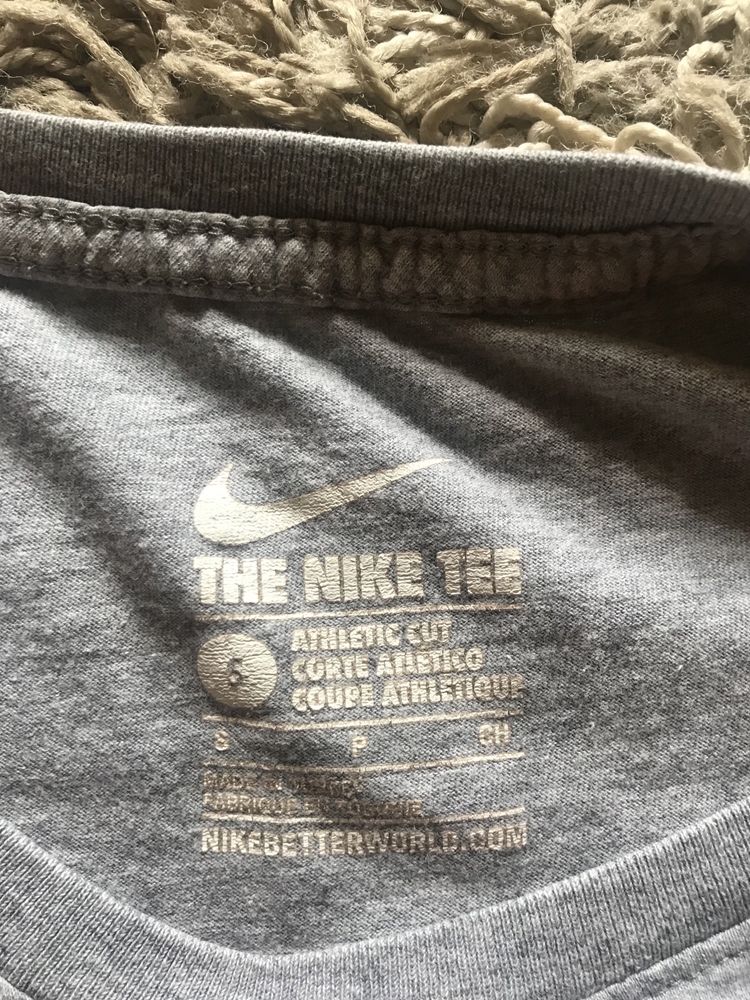 Серая Футболка Nike Tech Fleece Modern
