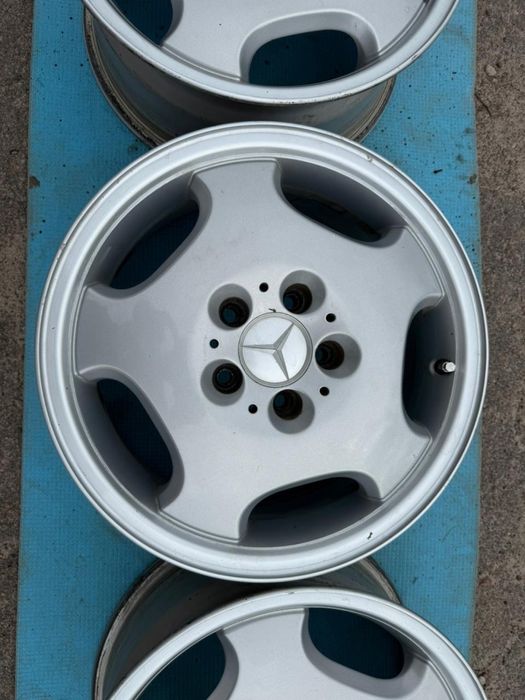 Продам диски Mercedes r 16