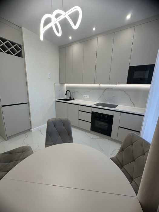 Продам 2комнатную квартиру 61 Жемчужина Краснова Авторский ремонт!