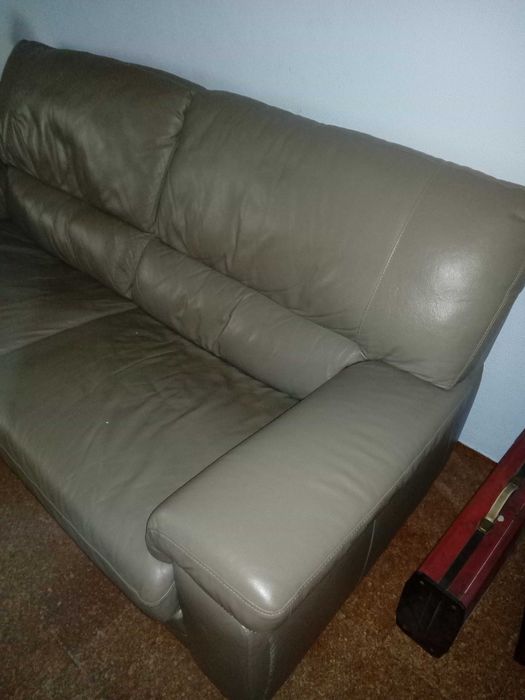 Sofá cama quase novo marca  chateau d. Ax.