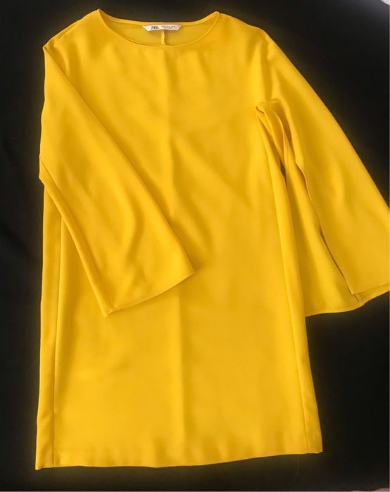 Vestido amarelo Zara