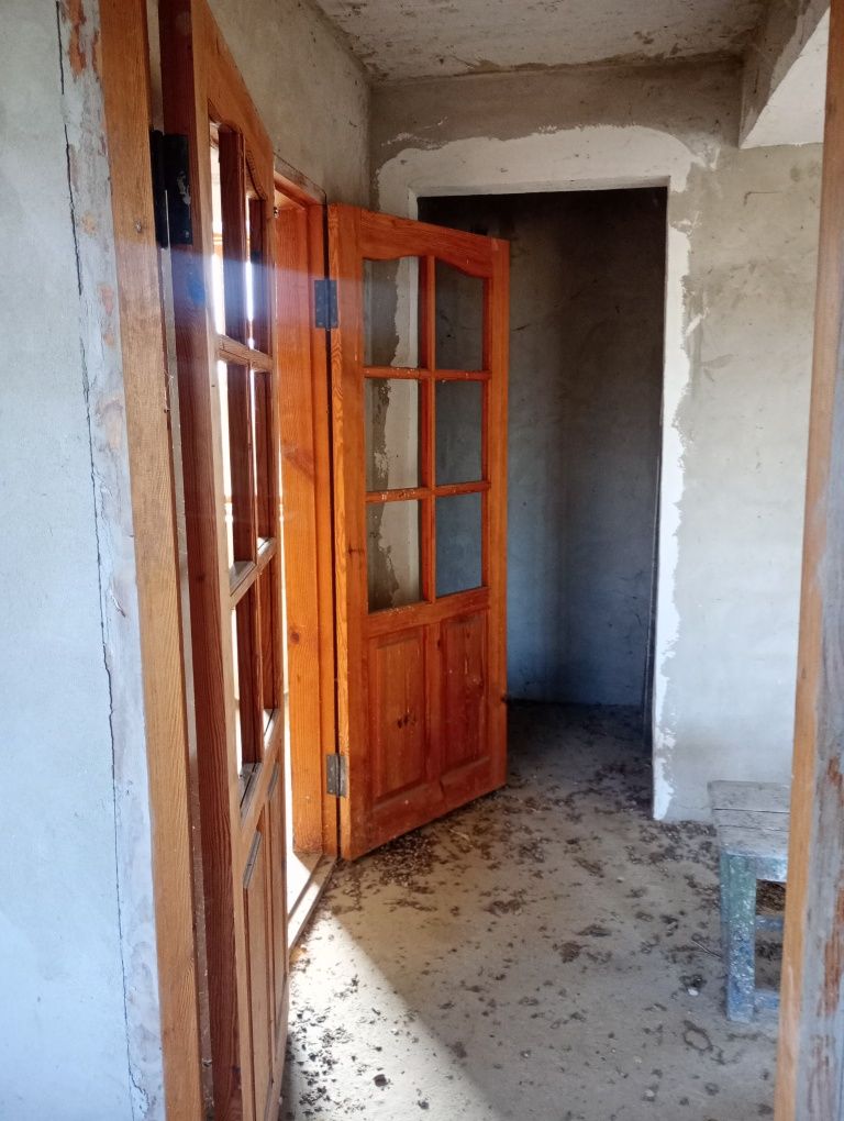 Продам половину двоповерхового будинку