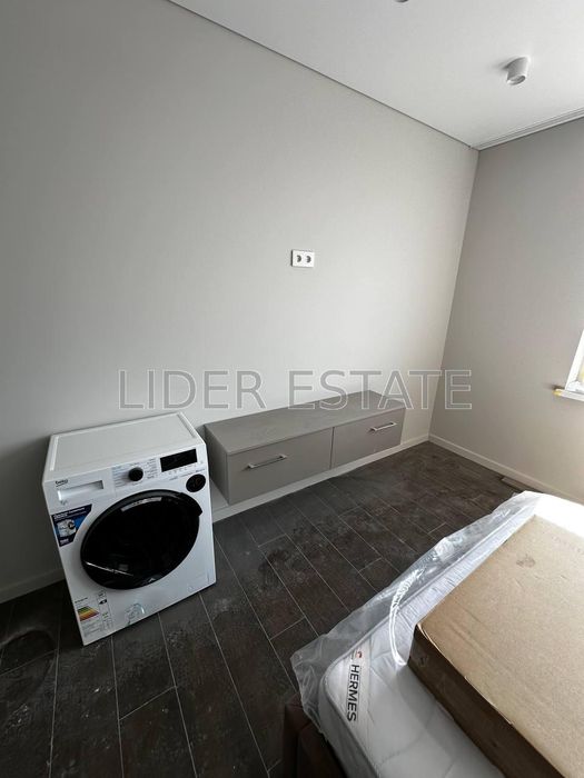 Продаж 1,5 кімнатну кварти боздош ЖК "Радіщева Новий" Ужгород