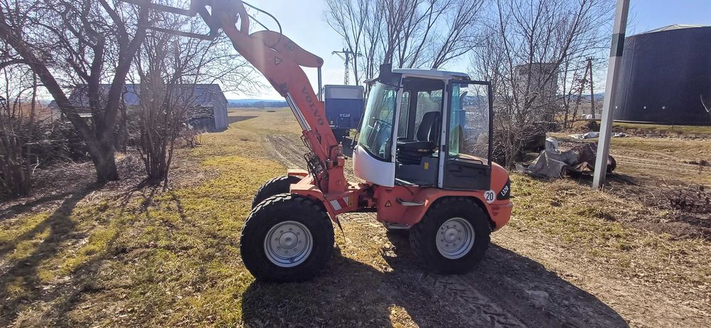 ładowarka przegubowa volvo L30 L32 L35
