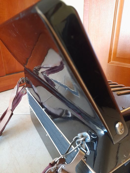 Akordeon 80 basowy z walizką