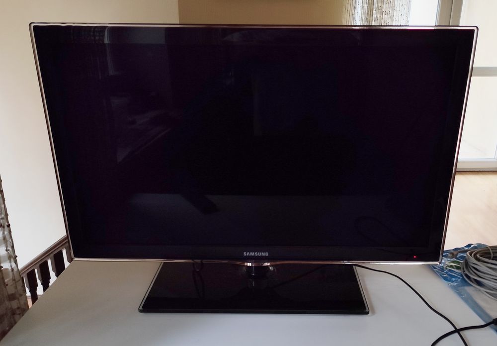 Телевизор Samsung 32" full hd (ue32d6100sw)