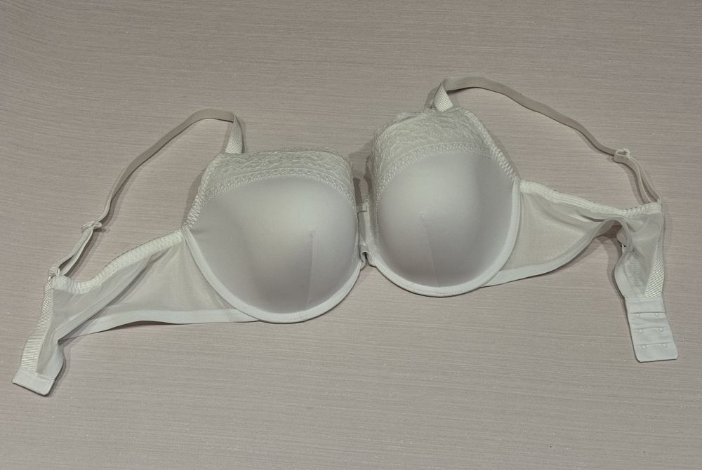 Бюстгальтер із мікрофібри з мереживом marks and spencer