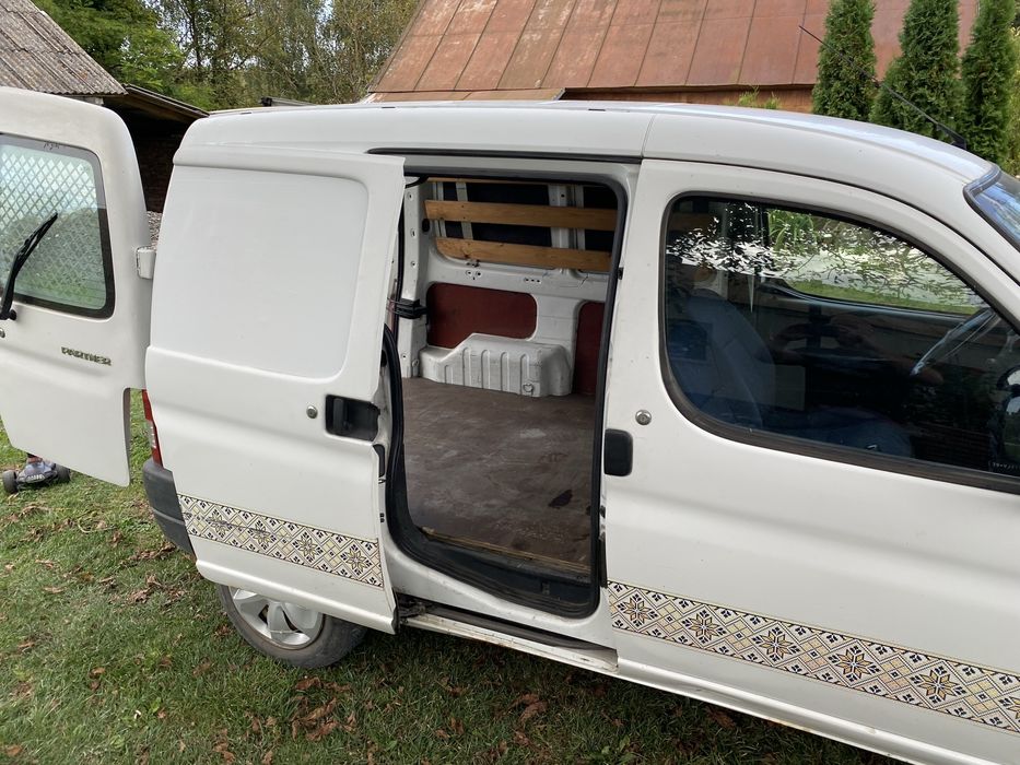 Пежо партнер 2007р 1.6д