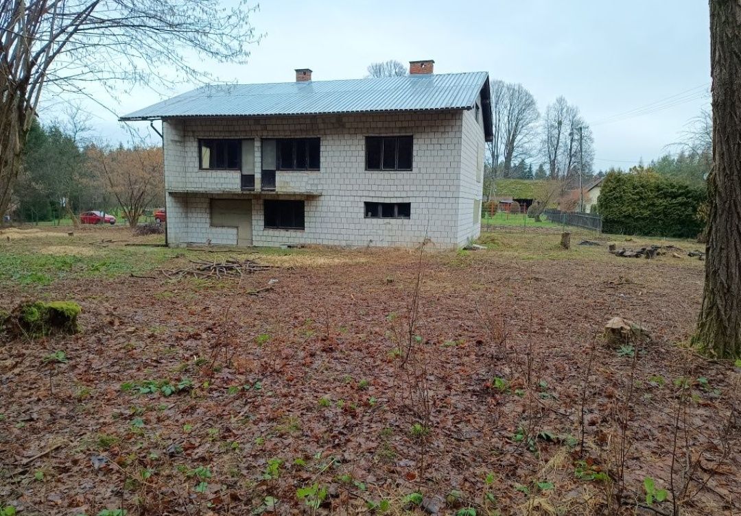 Dom z działką 10 arów