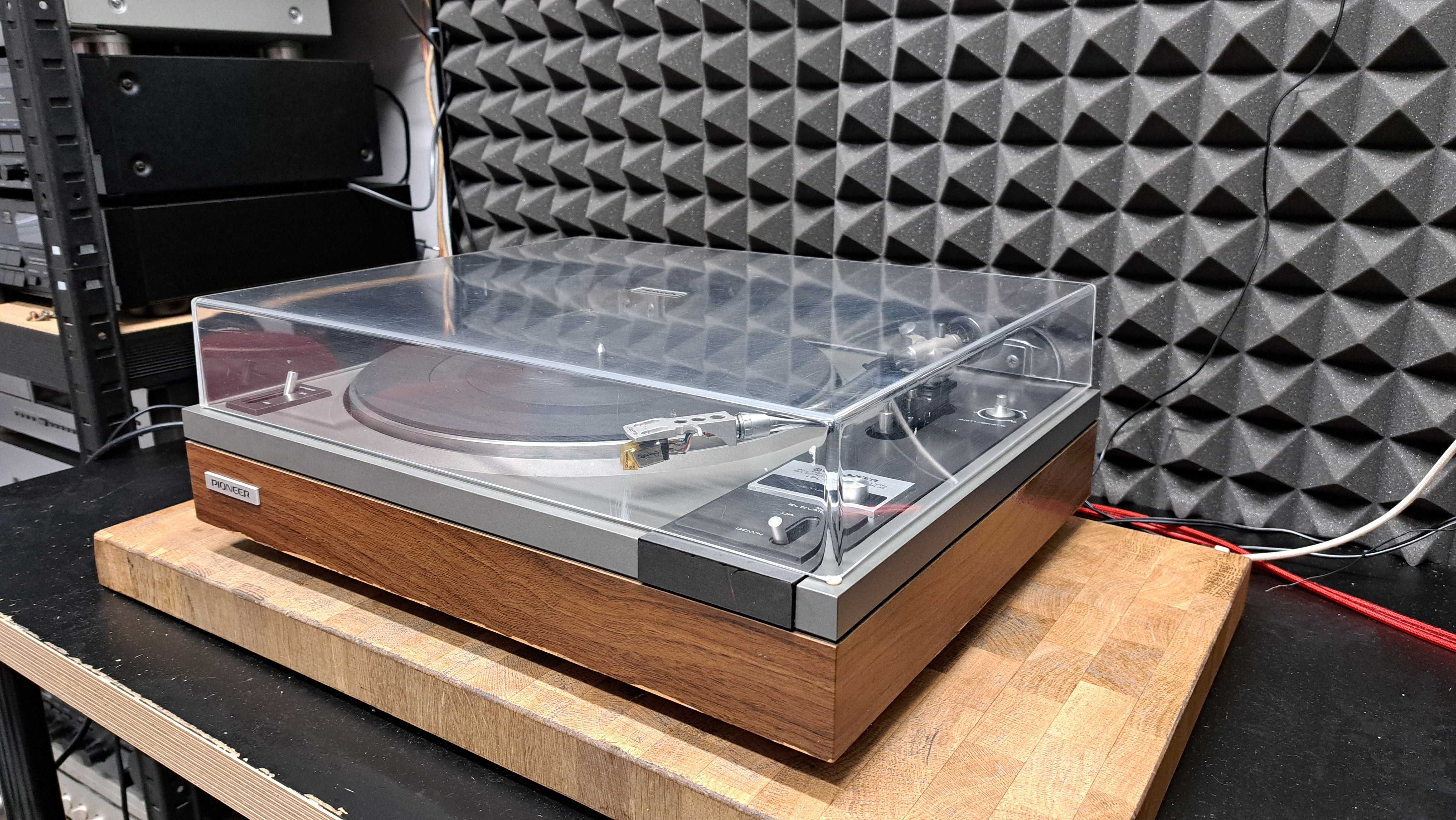 Gramofon Pioneer PL-115D