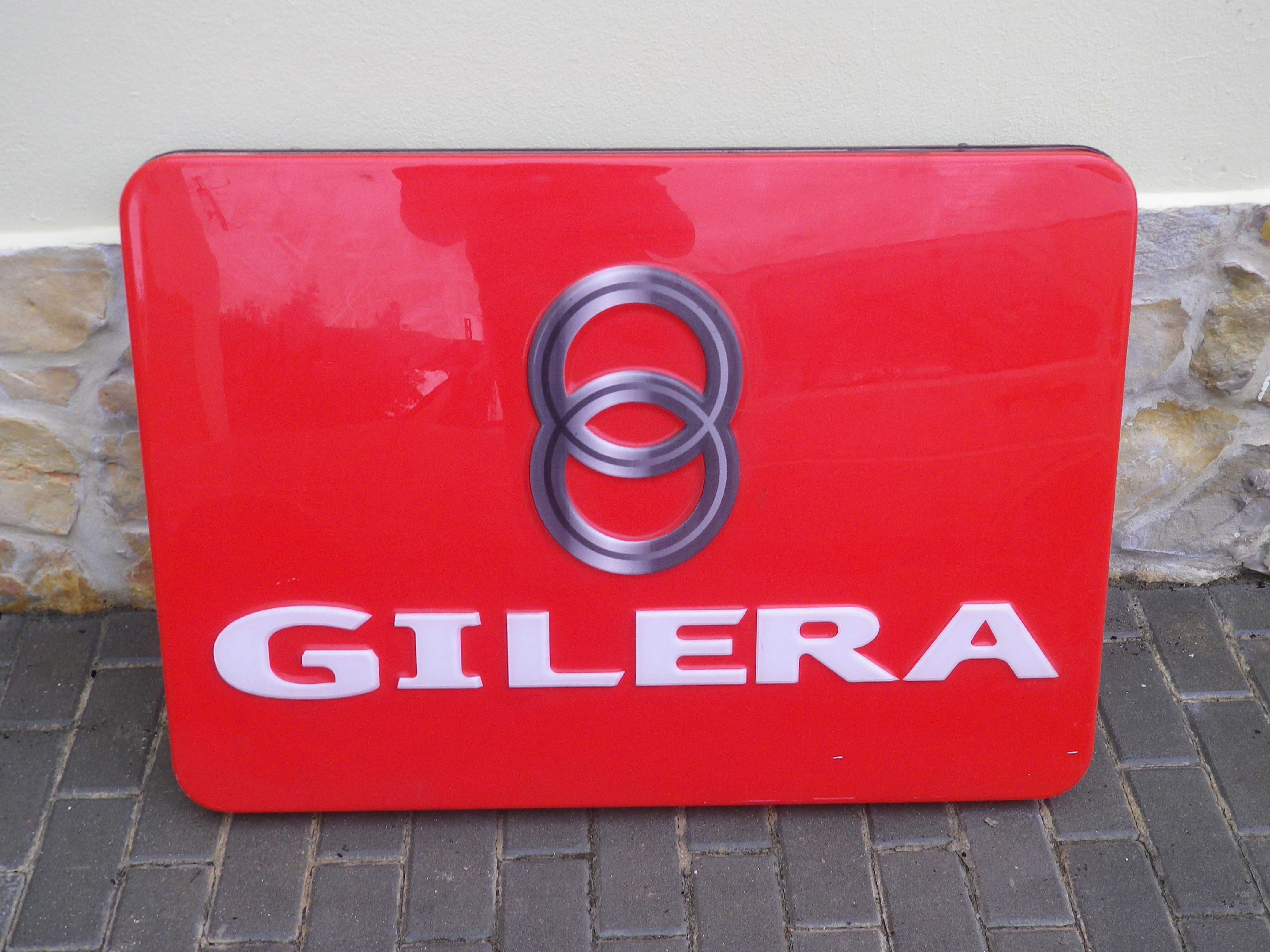 Painel de publicidade - Outdoor Gilera