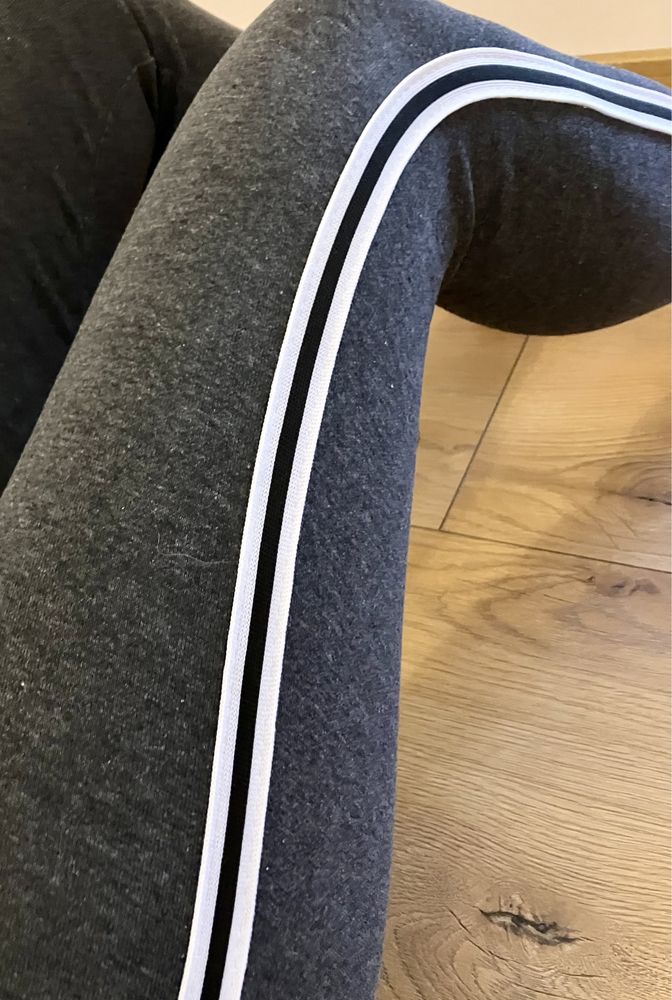 Leginsy szare rozm L