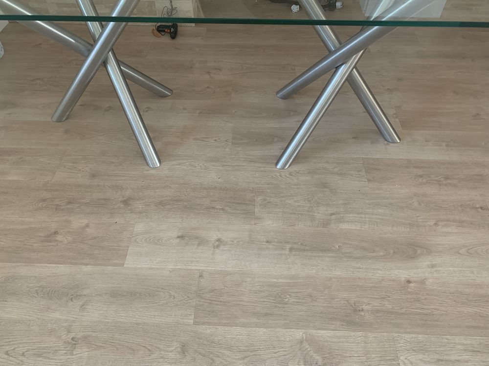 Mesa de jantar em vidro