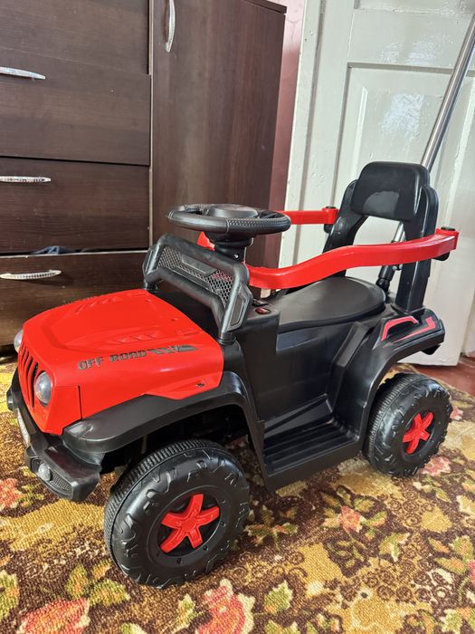 Машинка для дітей