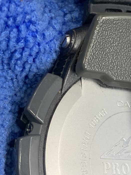 CASIO protrek часы .