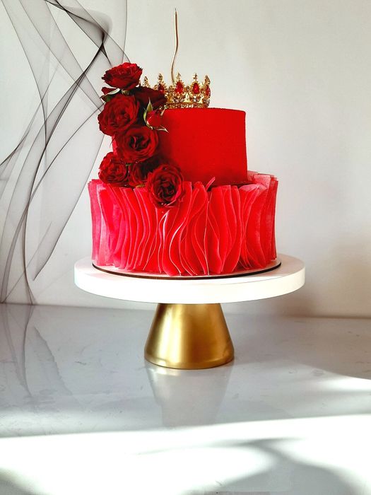 Приймаю замовлення на виготовлення тортів тістечок, порційних десертів