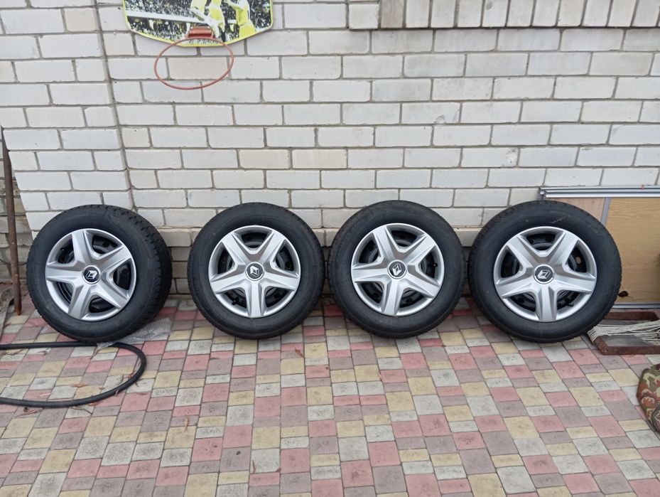 Диски 4 100  с резиной 195 65 15 зима Рено Сценик 2,Меган 2