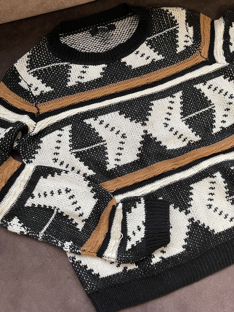 Стильний укорочений светр