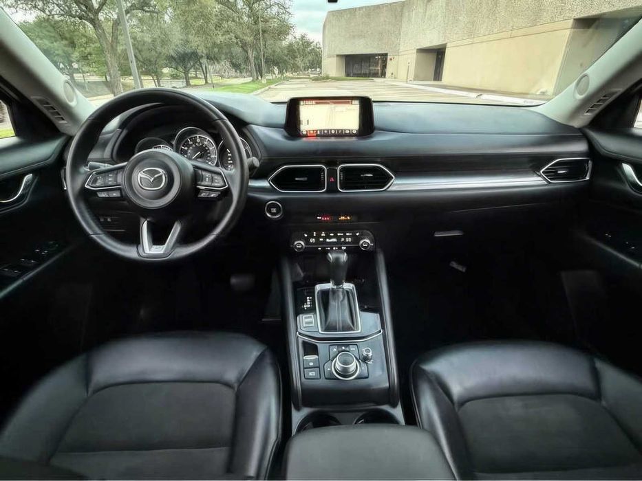 Mazda CX-5 Touring      2020