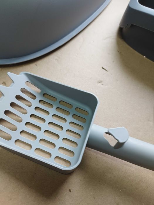 Kuweta dla kota 38 x 55 x 36 cm zamknięta z swiatłem UV