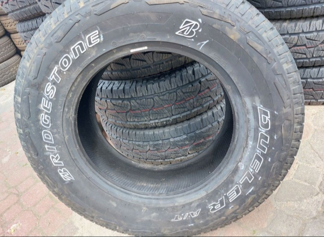 255/70R18 Bridgestone Dueler A/T 100 % Bieżnika
