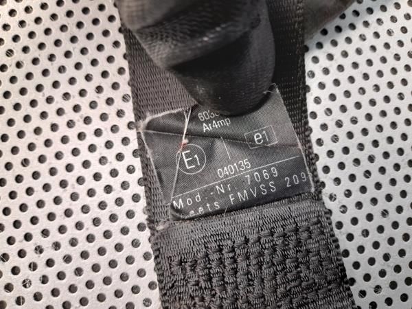 Cinto trás esquerdo AUDI Allroad (4BH, C5)