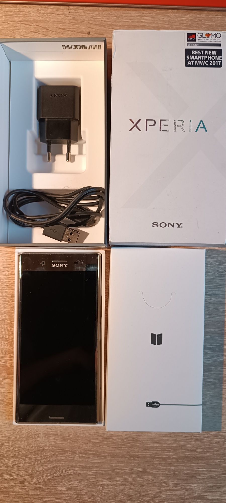 Мобільний телефон Sony Xperia XZ Premium Luminous Chrome