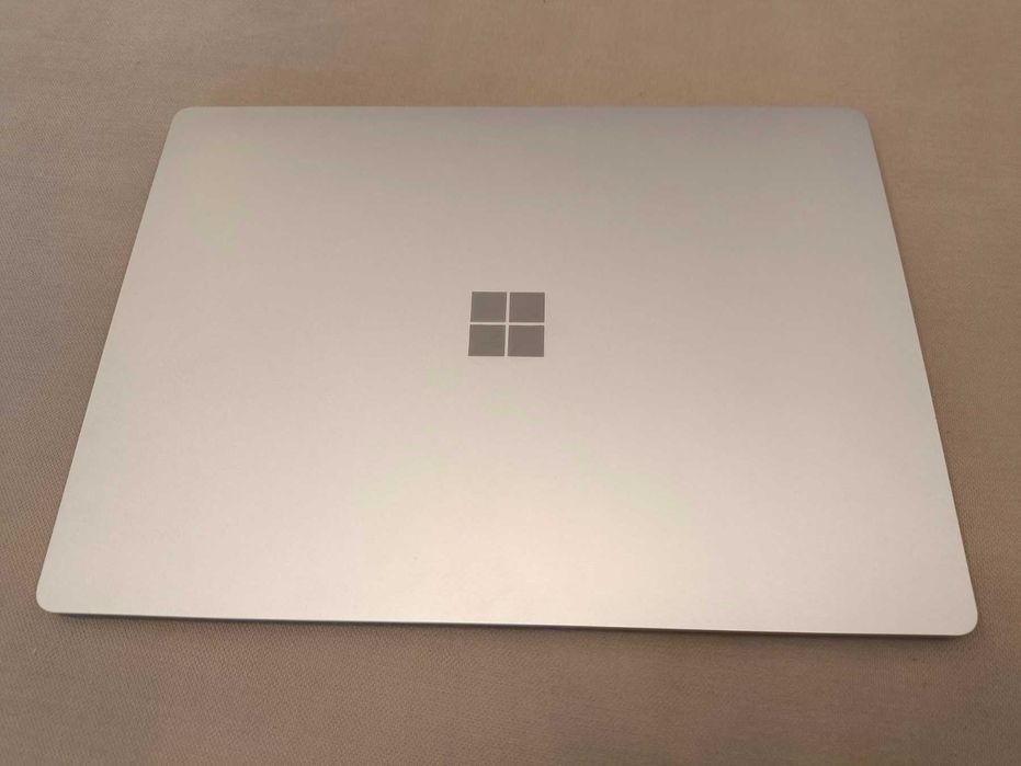 Microsoft Surface laptop 4 13.5" Ryzen 5, 8gb RAM, 256gbSSD, 2256*1504