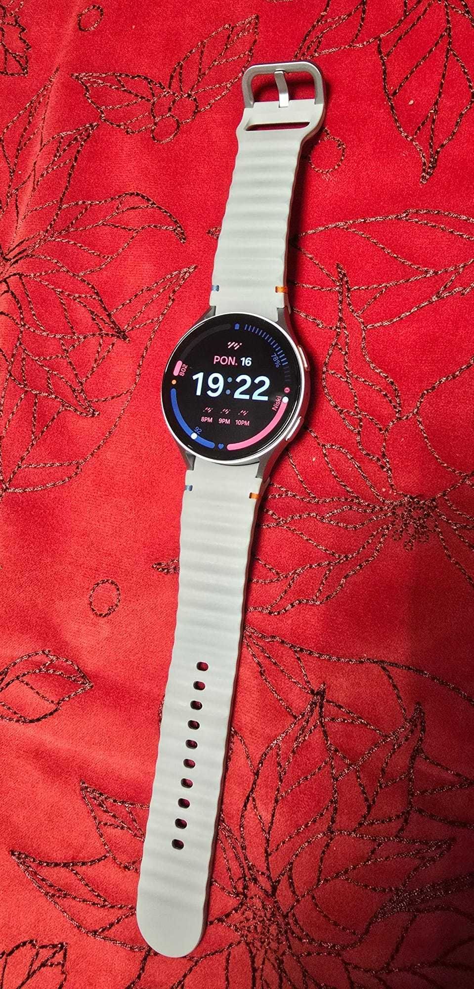 Zegarek Samsung Galaxy Watch 7, 44mm, LTE, srebrny